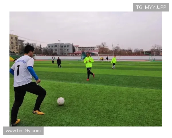 围绕足球是否能够实现激光打字功能的探索性深入分析讨论研究展望