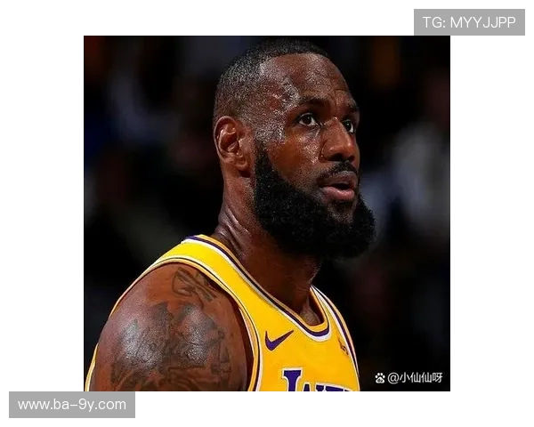 足球巨星汤姆是谁 揭开这位传奇人物的背后故事与成就